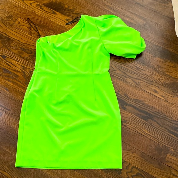 Black Halo Dresses & Skirts - Off shoulder, lined dress, neon green.